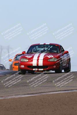 media/Oct-26-2025-CalClub SCCA (Sun) [[8ce1e69566]]/Group 5/Grapevine/